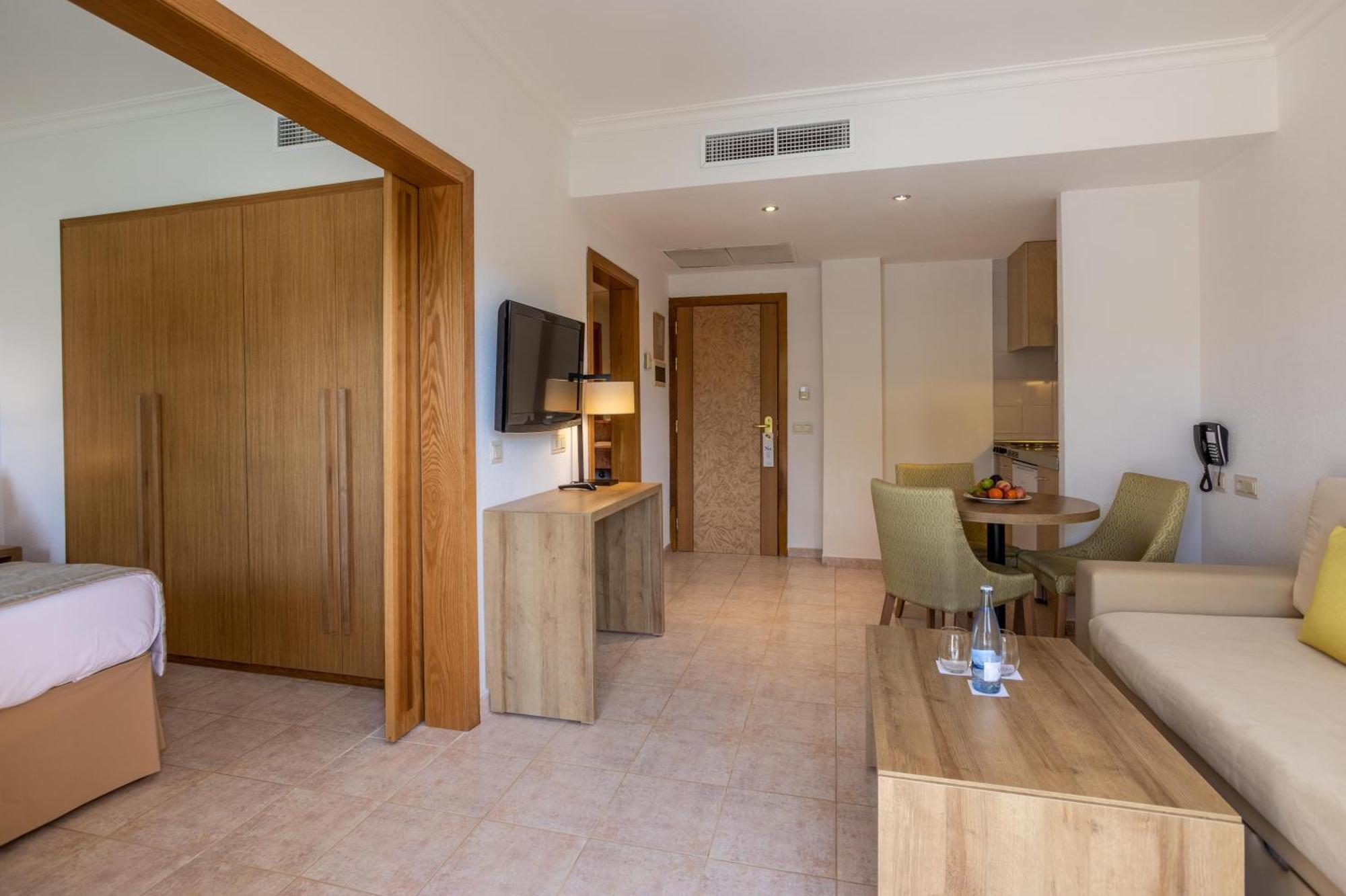 Aparthotel Zafiro Menorca